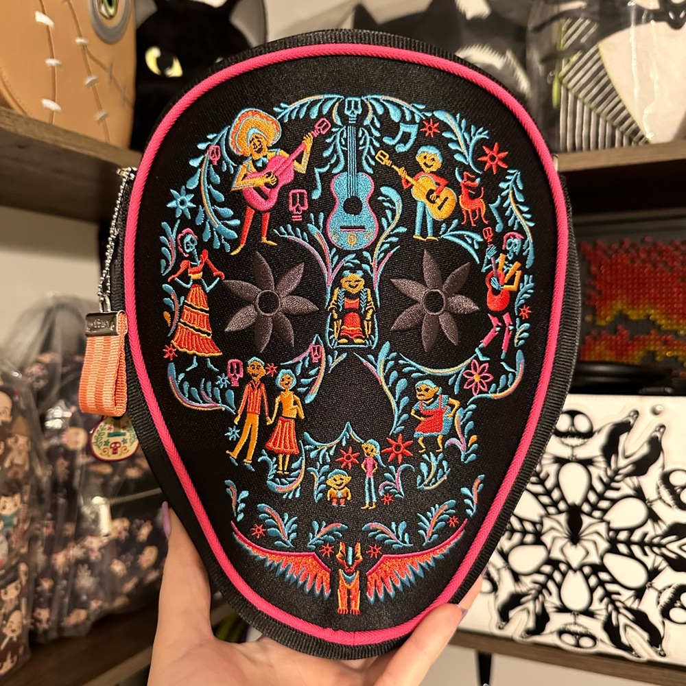 SOLD Harvey’s coco skull purse